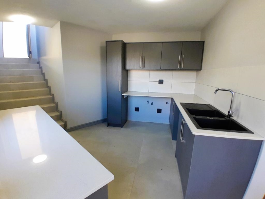 4 Bedroom Property for Sale in Whale Rock Western Cape